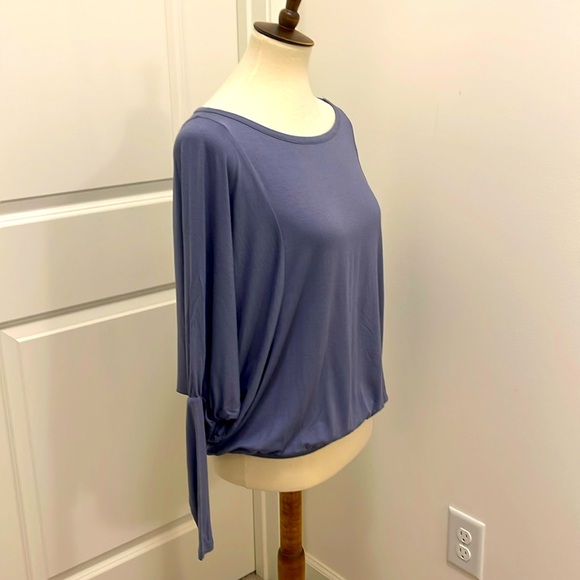 bebe Top - Picture 3 of 6